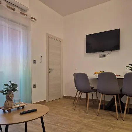 Bijeg U Mir, Dvosobni Apartment *