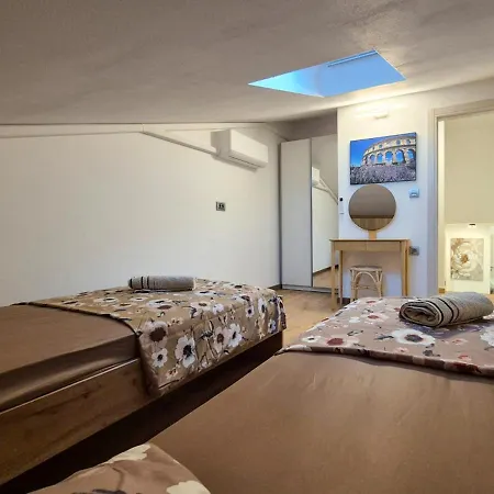 Bijeg U Mir, Dvosobni Apartment *